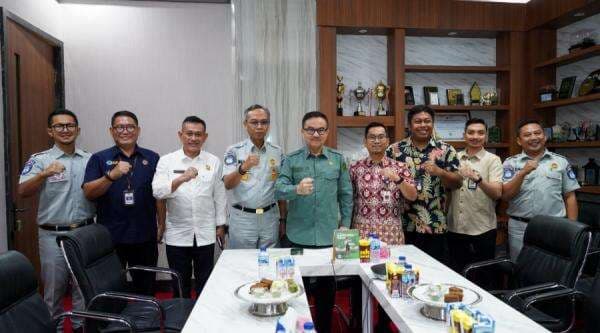 Dorong Kepatuhan Pajak, ASN di Sulsel Diharapkan Jadi Contoh bagi Warga Dorong Kepatuhan Pajak, ASN di Sulsel Diharapkan Jadi Contoh bagi Warga