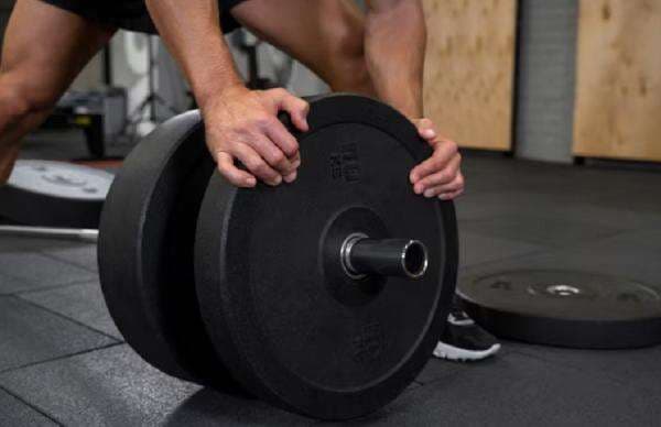 Angkat Beban Jadi Olahraga Tepat saat Perempuan Menopause, Ini Alasannya Angkat Beban Jadi Olahraga Tepat saat Perempuan Menopause, Ini Alasannya