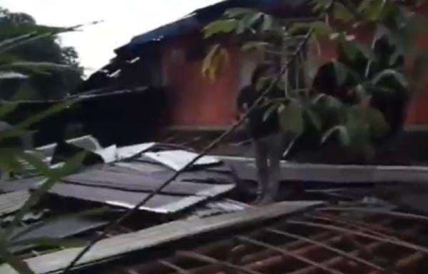 Angin Puting Beliung Terjang Banyumas, 63 Rumah Rusak Parah hingga Roboh Angin Puting Beliung Terjang Banyumas, 63 Rumah Rusak Parah hingga Roboh