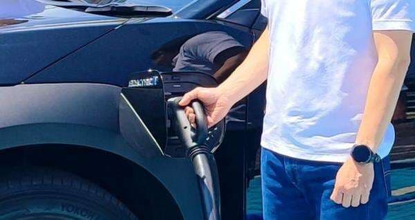 Meresahkan, Kabel Charging Mobil Listrik di Sejumlah SPKLU Dicuri Meresahkan, Kabel Charging Mobil Listrik di Sejumlah SPKLU Dicuri