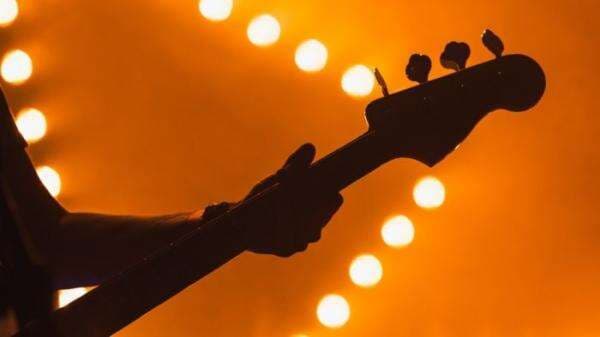 Dolar AS Tembus Rp18.000, Musisi Keluhkan Belanja Peralatan Musik Turut Terimbas Dolar AS Tembus Rp18.000, Musisi Keluhkan Belanja Peralatan Musik Turut Terimbas