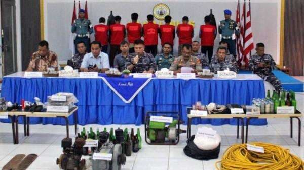 TNI AL Gagalkan Penangkapan Ikan dengan Bom di Perairan Nias Selatan, 1 Ton Ikan Disita TNI AL Gagalkan Penangkapan Ikan dengan Bom di Perairan Nias Selatan, 1 Ton Ikan Disita