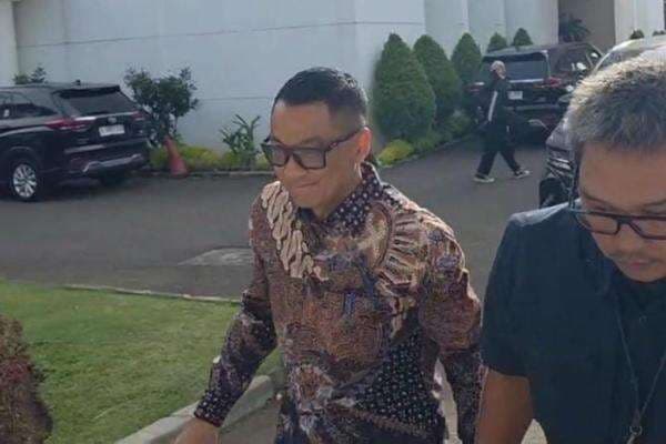 Dirut PLN Menghadap Prabowo di Istana, Ada Apa? Dirut PLN Menghadap Prabowo di Istana, Ada Apa?