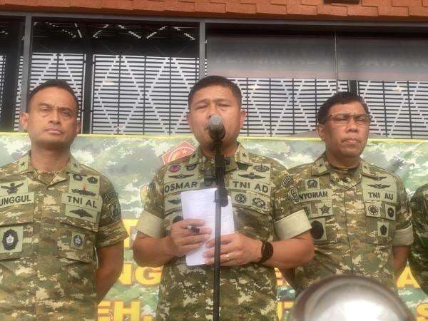 TNI Salurkan 1.559 Ton Bantuan Logistik untuk Korban Bencana Sumatera TNI Salurkan 1.559 Ton Bantuan Logistik untuk Korban Bencana Sumatera