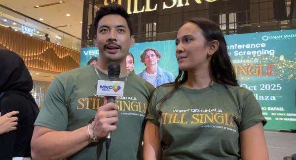 Yoshi Sudarso Jadi Cowok Playboy dalam Series Baru VISION+ Still Single Yoshi Sudarso Jadi Cowok Playboy dalam Series Baru VISION+ Still Single