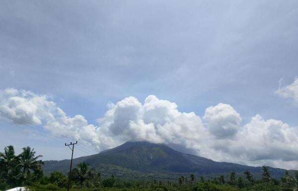 Status Gunung Lewotobi Laki-laki Masih Awas, Tercatat 97 Kali Gempa Vulkanik Status Gunung Lewotobi Laki-laki Masih Awas, Tercatat 97 Kali Gempa Vulkanik