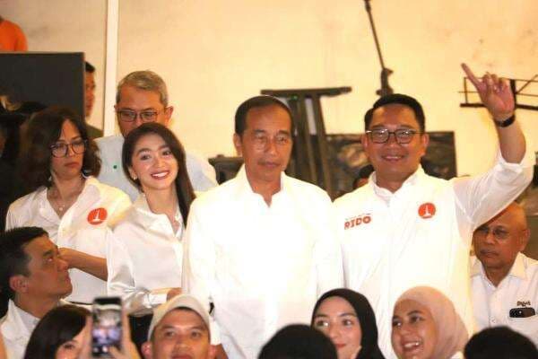 Kampanye Akbar Pilkada Jakarta : Ajang Adu Jurkam Jokowi dan Anies Kampanye Akbar Pilkada Jakarta : Ajang Adu Jurkam Jokowi dan Anies