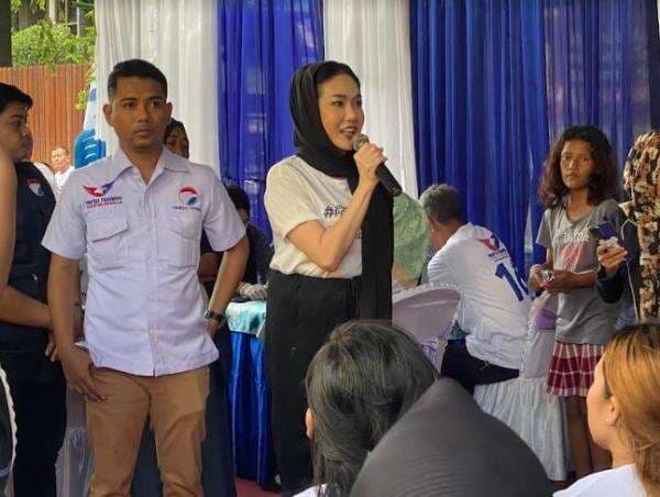 Caleg DPR RI Lisa Mariana: Partai Perindo Berjuang untuk Rakyat Kecil! Caleg DPR RI Lisa Mariana: Partai Perindo Berjuang untuk Rakyat Kecil!