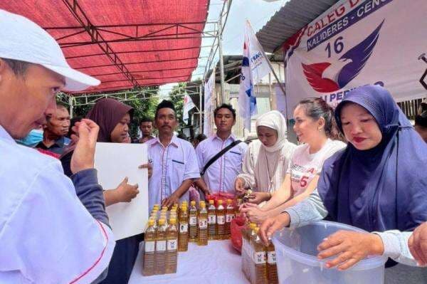 Caleg Partai Perindo Lisa Mariana Bagikan 1.000 Sembako Murah di Kalideres Caleg Partai Perindo Lisa Mariana Bagikan 1.000 Sembako Murah di Kalideres