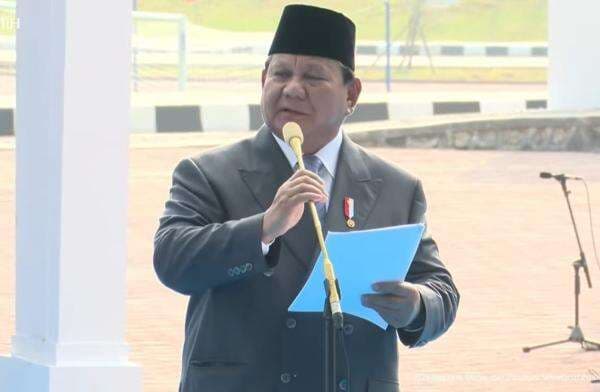 Canda Prabowo di Unhan: Harusnya Saya Sebut Kapolri Dulu, Baru Panglima Canda Prabowo di Unhan: Harusnya Saya Sebut Kapolri Dulu, Baru Panglima