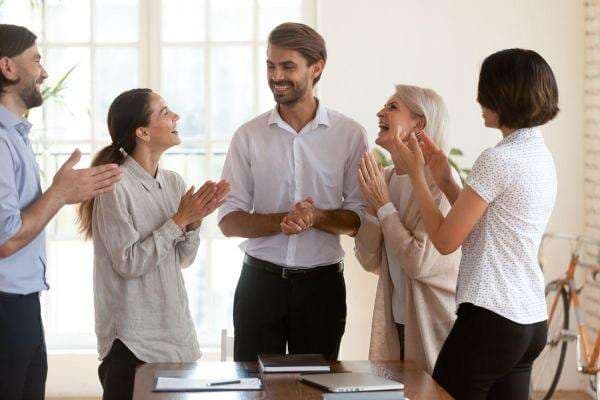 Cara Terbaik Merancang Program Incentive yang Berhasil dalam Perusahaan Cara Terbaik Merancang Program Incentive yang Berhasil dalam Perusahaan