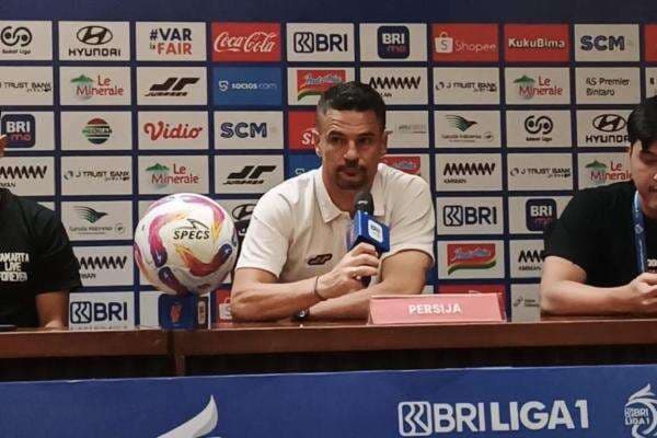 Carlos Pena Sedih Dipecat Persija Jakarta, Singgung Masalah Internal Carlos Pena Sedih Dipecat Persija Jakarta, Singgung Masalah Internal