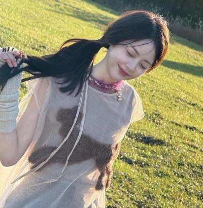 5 Potret Cantik Carmen Gadis Bali yang Resmi Debut Jadi Idol K-Pop Hearts2Hearts Milik SM Entertainment 5 Potret Cantik Carmen Gadis Bali yang Resmi Debut Jadi Idol K-Pop Hearts2Hearts Milik SM Entertainment