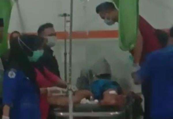 Carok Maut Paman vs Keponakan di Bangkalan, Satu Orang Tewas Mengenaskan Carok Maut Paman vs Keponakan di Bangkalan, Satu Orang Tewas Mengenaskan