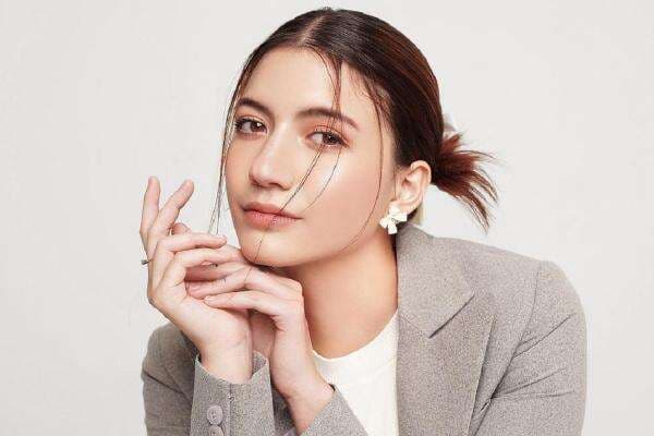 Cassandra Lee Jadi Cewek Glamor dalam Series Potret: Just Wanna Say I Love You Cassandra Lee Jadi Cewek Glamor dalam Series Potret: Just Wanna Say I Love You