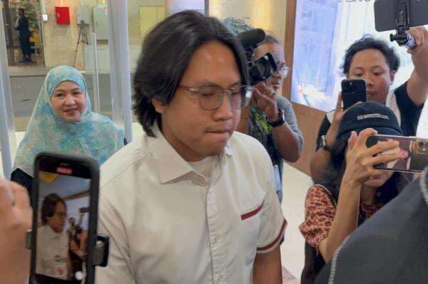 Resbob dan Bigmo Datangi Bareskrim Polri terkait Laporan Azizah Salsha, Fix Ditahan? Resbob dan Bigmo Datangi Bareskrim Polri terkait Laporan Azizah Salsha, Fix Ditahan?