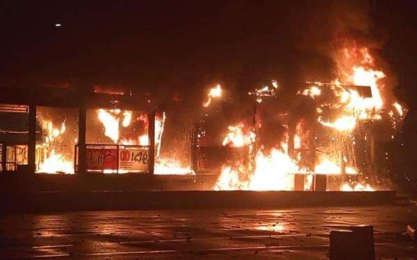 AHY Beberkan Nilai Kerugian Akibat Kericuhan Demo Capai Rp900-950 Miliar AHY Beberkan Nilai Kerugian Akibat Kericuhan Demo Capai Rp900-950 Miliar