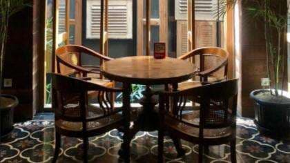 Nongkrong di Braga, Nomor 8 Konsep Lantai Atas Interior Klasik Nongkrong di Braga, Nomor 8 Konsep Lantai Atas Interior Klasik