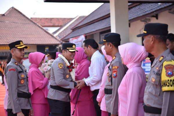 AKBP Ardi Kurniawan Jadi Kapolres Jombang, Berikut Profil dan Perjalanan Karirnya AKBP Ardi Kurniawan Jadi Kapolres Jombang, Berikut Profil dan Perjalanan Karirnya