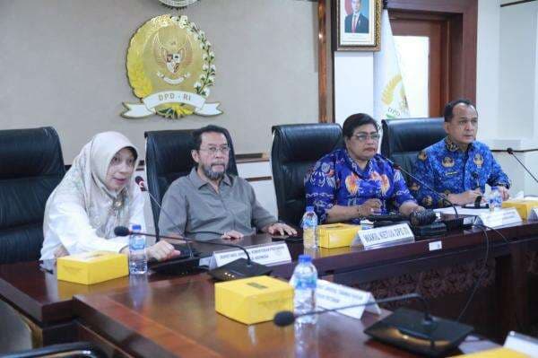 DPD Matangkan Penanaman Bibit Jagung di Papua Tengah, Yorrys: Langkah Strategis Dukung Asta Cita DPD Matangkan Penanaman Bibit Jagung di Papua Tengah, Yorrys: Langkah Strategis Dukung Asta Cita