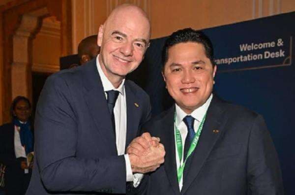 Erick Thohir Jumpa Gianni Infantino di Qatar, Bahas 2 Agenda Penting! Erick Thohir Jumpa Gianni Infantino di Qatar, Bahas 2 Agenda Penting!