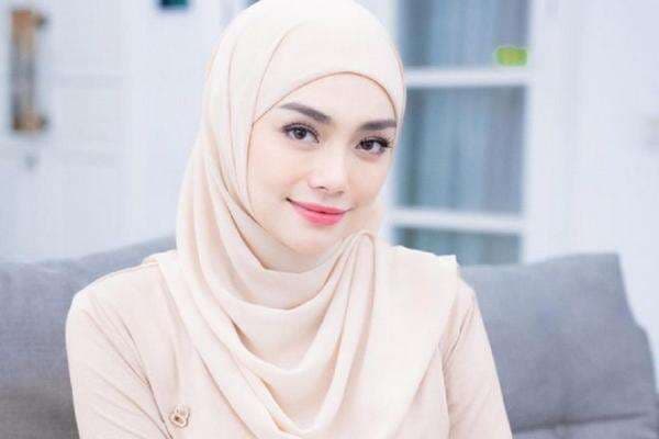 Celine Evangelista Pamit dari Media Sosial: Mohon Maaf Celine Evangelista Pamit dari Media Sosial: Mohon Maaf