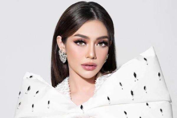 Celine Evangelista Resmi Jadi Mualaf Celine Evangelista Resmi Jadi Mualaf