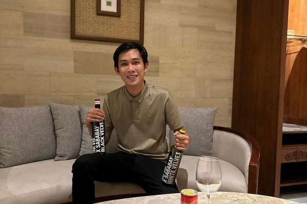 Cerita Kesuksesan Ridha Jihad, Lulusan Terbaik FEB UI yang Kembangkan Bisnis Top Up Game Cerita Kesuksesan Ridha Jihad, Lulusan Terbaik FEB UI yang Kembangkan Bisnis Top Up Game