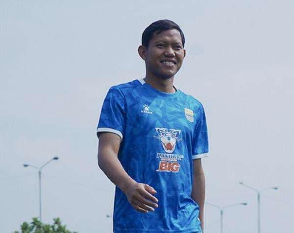 Kondisi Terkini Pemain Persib Bandung Adam Alis yang Kini Dicari-cari Polisi Malaysia Kondisi Terkini Pemain Persib Bandung Adam Alis yang Kini Dicari-cari Polisi Malaysia