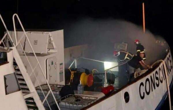 Pasukan Israel Serang Kapal Misi Kemanusiaan Gaza Freedom Flotilla Pasukan Israel Serang Kapal Misi Kemanusiaan Gaza Freedom Flotilla