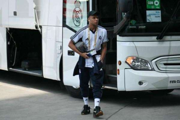 Chaos! Laga PSG vs Real Madrid Sempat Tertunda akibat Macet Parah di New Jersey Chaos! Laga PSG vs Real Madrid Sempat Tertunda akibat Macet Parah di New Jersey