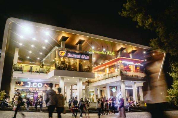 10 Tempat Belanja Baju di Bandung Murah Berkualitas, Dijamin Bikin Kamu Kalap Belanja! 10 Tempat Belanja Baju di Bandung Murah Berkualitas, Dijamin Bikin Kamu Kalap Belanja!