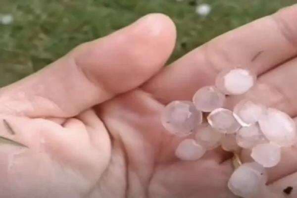 Citayam Bogor dan Sekitarnya Diguyur Hujan Es, Ini Analisis BMKG Citayam Bogor dan Sekitarnya Diguyur Hujan Es, Ini Analisis BMKG