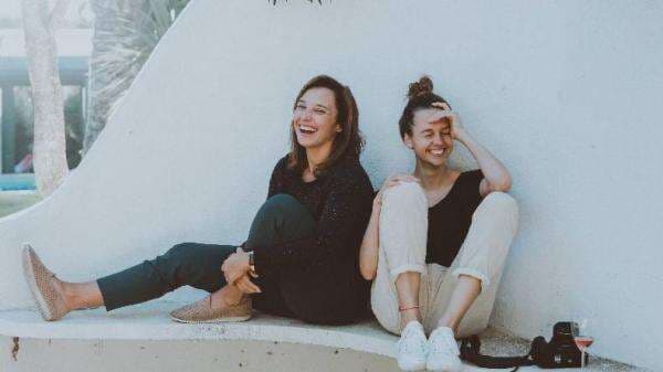 50 Pertanyaan Lucu Bikin Emosi, Ide Seru untuk Hangatkan Suasana! 50 Pertanyaan Lucu Bikin Emosi, Ide Seru untuk Hangatkan Suasana!