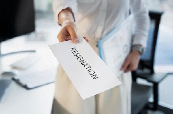 6 Contoh Surat Pengunduran Diri dari Sekolah yang Efektif dan Profesional 6 Contoh Surat Pengunduran Diri dari Sekolah yang Efektif dan Profesional