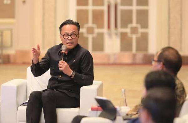 Danantara Larang Istri Direksi BUMN Ikut Campur: Ini Kantor, Bukan Warisan Orang Tua Danantara Larang Istri Direksi BUMN Ikut Campur: Ini Kantor, Bukan Warisan Orang Tua