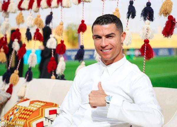 Cristiano Ronaldo dan Sederet Bintang Sepak Bola Dunia Ucapkan Ramadan Kareem Cristiano Ronaldo dan Sederet Bintang Sepak Bola Dunia Ucapkan Ramadan Kareem