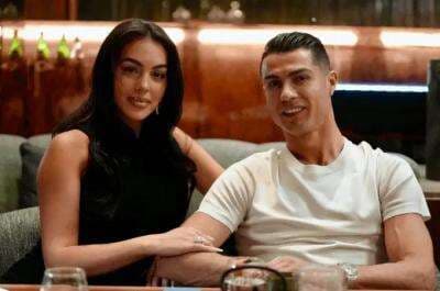 5 Potret Terbaru Cristiano Ronaldo yang Dikabarkan Datang ke Indonesia, Terbaru Rayakan Valentine Bareng Kekasih 5 Potret Terbaru Cristiano Ronaldo yang Dikabarkan Datang ke Indonesia, Terbaru Rayakan Valentine Bareng Kekasih