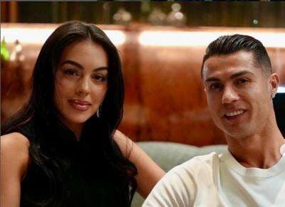 Agenda Cristiano Ronaldo saat ke Indonesia: Jadi Bintang Iklan Sampai Tanam Mangrove Bareng Presiden Ke-6 Indonesia Agenda Cristiano Ronaldo saat ke Indonesia: Jadi Bintang Iklan Sampai Tanam Mangrove Bareng Presiden Ke-6 Indonesia