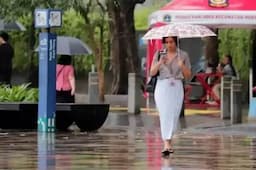 Cuaca Jakarta: Hujan Ringan Guyur Jaksel dan Jaktim Siang Hari Ini