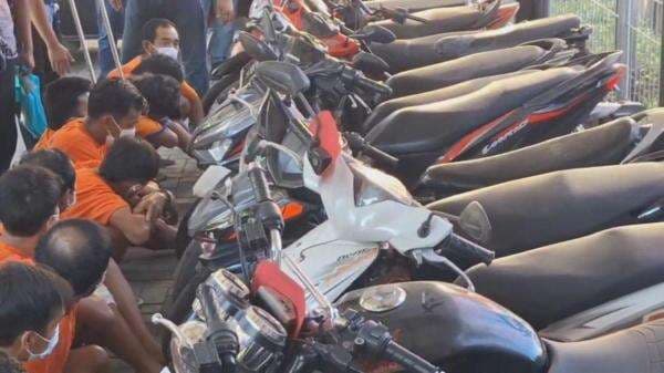 Komplotan Curanmor Satu Keluarga Dibekuk, Sudah Beraksi di 17 Lokasi Komplotan Curanmor Satu Keluarga Dibekuk, Sudah Beraksi di 17 Lokasi