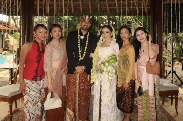 Selebgram Amanda Zahra Diam-Diam Menikah Lagi, Ini Fotonya! Selebgram Amanda Zahra Diam-Diam Menikah Lagi, Ini Fotonya!