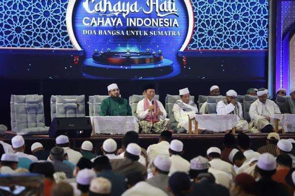 Wakil Ketua MPR Hidayat Nur Wahid Hadiri Cahaya Hati Cahaya Indonesia, Doakan Sumatra Wakil Ketua MPR Hidayat Nur Wahid Hadiri Cahaya Hati Cahaya Indonesia, Doakan Sumatra