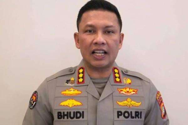 Polisi Terima Laporan Dugaan Perzinaan Inara Rusli Polisi Terima Laporan Dugaan Perzinaan Inara Rusli