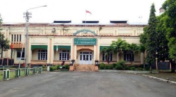 3 Tempat Wisata Menarik di Karanganyar 2024: Liburan Seru di Tengah Keindahan Alam dan Sejarah 3 Tempat Wisata Menarik di Karanganyar 2024: Liburan Seru di Tengah Keindahan Alam dan Sejarah