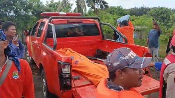 Pesta Miras Berujung Maut, Pemuda Tewas Tercemplung di Sungai Cimanceuri Tangerang Pesta Miras Berujung Maut, Pemuda Tewas Tercemplung di Sungai Cimanceuri Tangerang