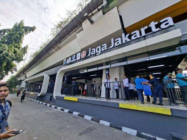 Catat, Tarif Transjakarta dan MRT Jakarta Kembali Normal Hari Ini Catat, Tarif Transjakarta dan MRT Jakarta Kembali Normal Hari Ini