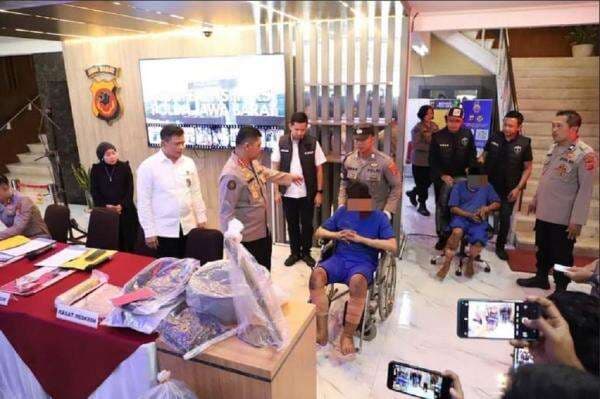 Terbongkar! Siasat Licik Ririn dan Prio Tersangka Pembunuh 5 Orang Sekeluarga di Indramayu Terbongkar! Siasat Licik Ririn dan Prio Tersangka Pembunuh 5 Orang Sekeluarga di Indramayu