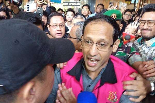 Pengacara Murka Nadiem Digiring Paksa saat Mau Beri Keterangan ke Media: Dia Punya Hak! Pengacara Murka Nadiem Digiring Paksa saat Mau Beri Keterangan ke Media: Dia Punya Hak!