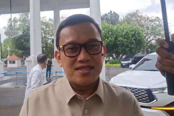 Respons Menteri Karding soal Foto Main Domino dengan Eks Tersangka Pembalakan Liar Respons Menteri Karding soal Foto Main Domino dengan Eks Tersangka Pembalakan Liar